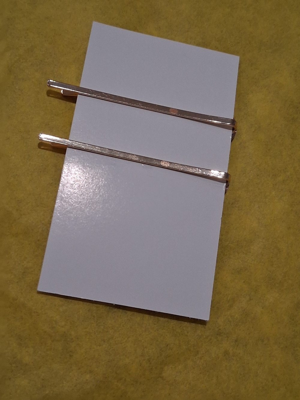 CHANEL VIP/GWP Crystal Logo Hair Pins in Rose Gold - Picture 4 of 4